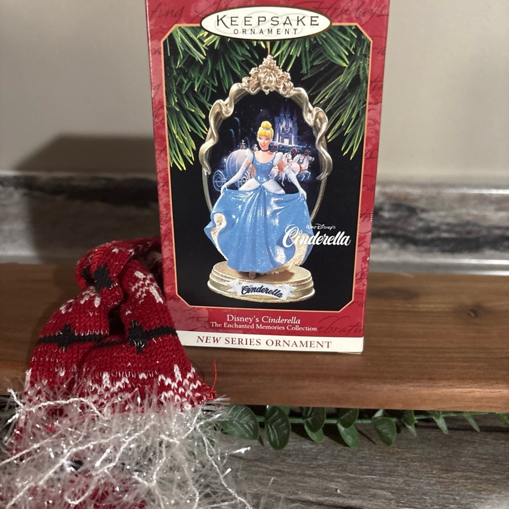 1997 Disney Keepsake Cinderella Ornament - Blue and White